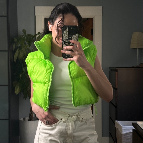 Zara Jackets & Blazers - Zara Bright Green Women's Puffer Vest